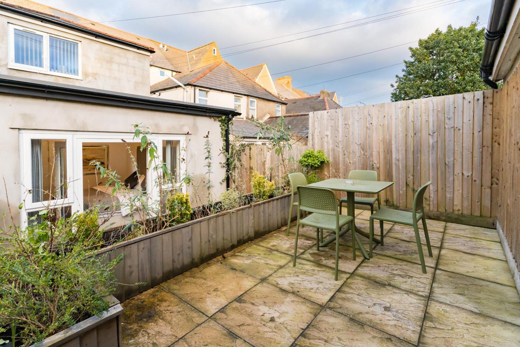 Nottage House Premier Apartments Cardiff Ngoại thất bức ảnh