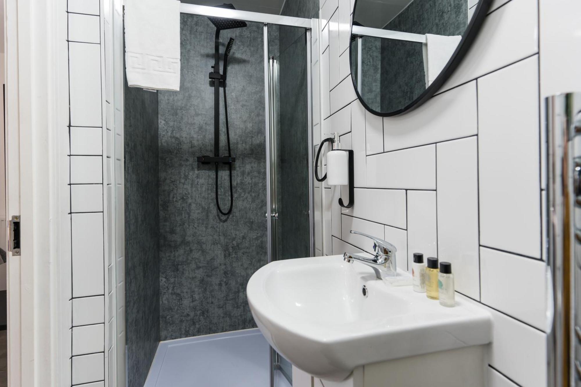 Nottage House Premier Apartments Cardiff Ngoại thất bức ảnh